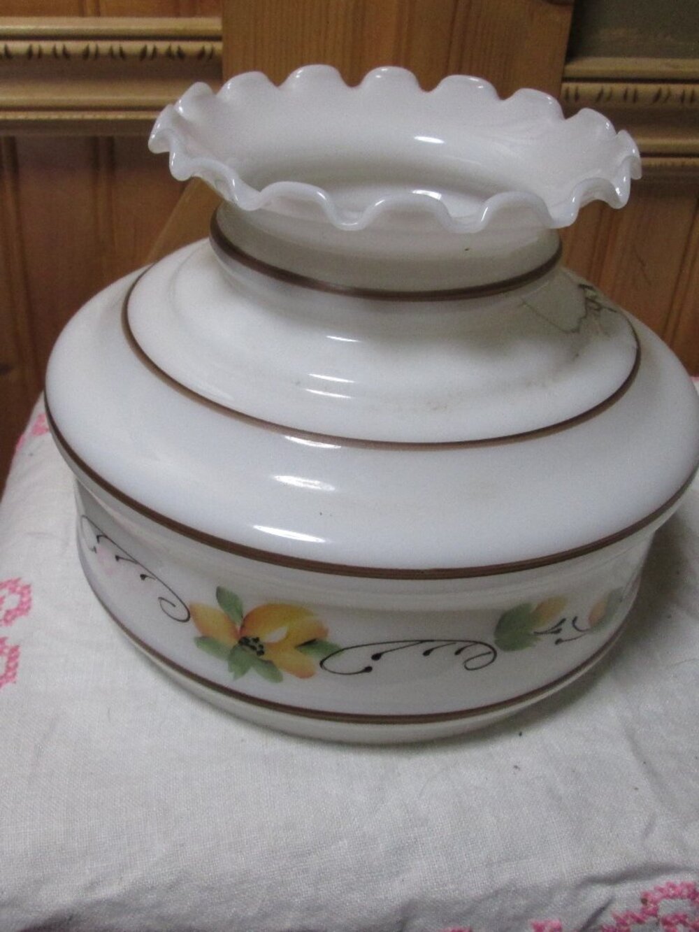 Vtg Glass Lamp shade yellow floral ruffled top 7 in fitter